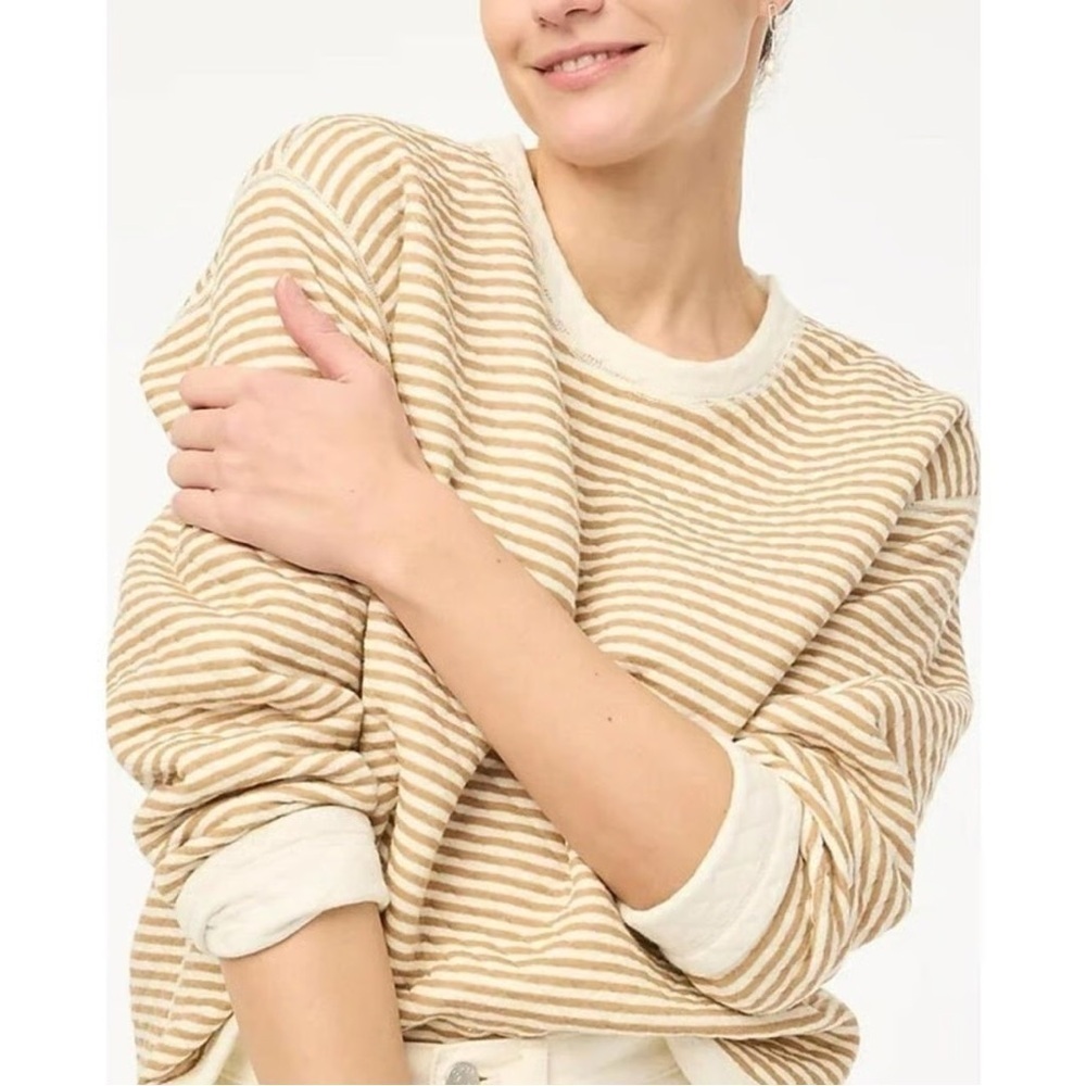 J crew reversible quilt pullover small new with tag** with makeup stain